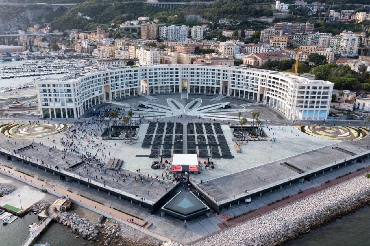 Palazzo Della Poesia Casa Vacanze Salerno Exterior photo