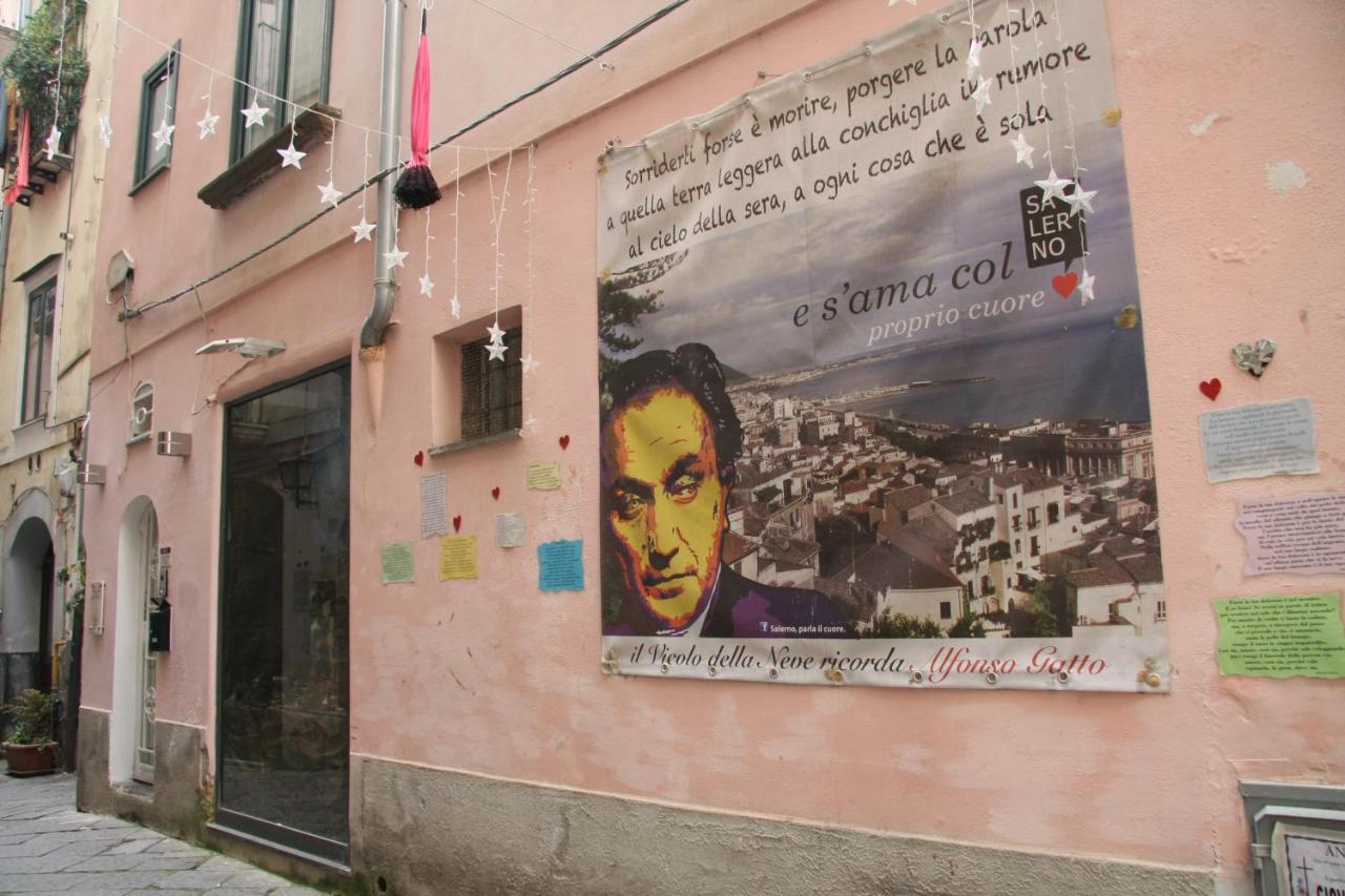 Palazzo Della Poesia Casa Vacanze Salerno Exterior photo